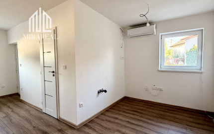 Mirareal-predaj 2.izb rodinný dom so záhradkou