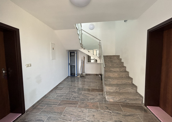 Mirareal-predaj 2. izb. byt Hlohovec 67m2, ul. Rázusova/Radlinského