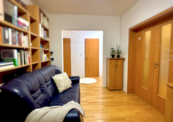 Mirareal-predaj 3.izb.byt Bratislava,Ul.Slatinska