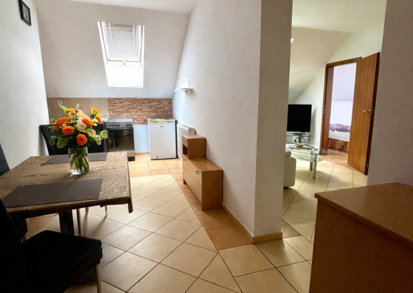 Mirareal, prenájom 2 izb. byt Hlohovec, ul. Hlohová