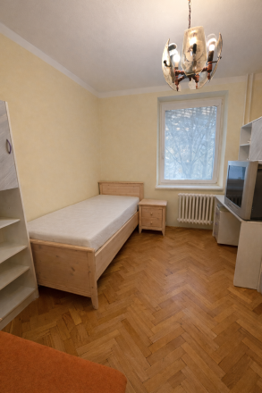 Mirareal-predaj 3. izb. byt Hlohovec, Vinohradská ul.,rezerve - fotografia 1