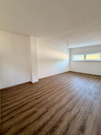 Mirareal-predaj 2.izb rodinný dom so záhradkou - fotografia 5
