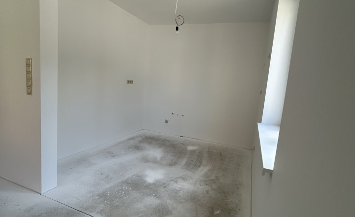 MiraReal-predaj 3. izb. byt Hlohovec, Rázusova-Radlinského - fotografia 3
