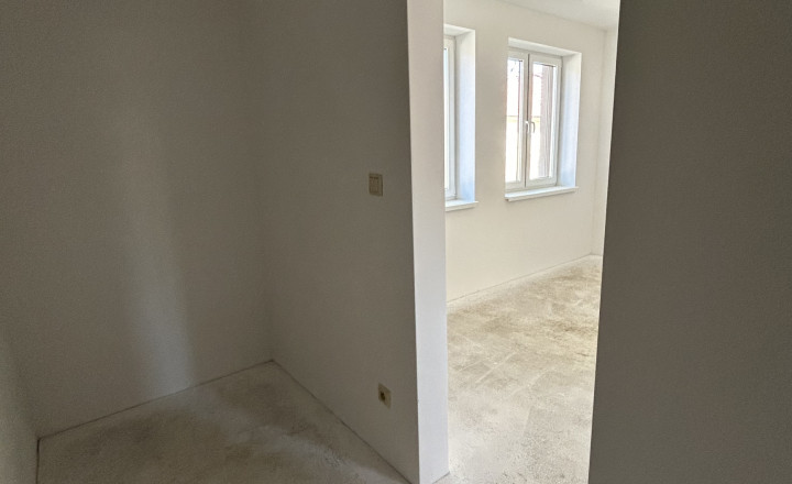 Mirareal-predaj 2. izb. byt Hlohovec 67m2, ul. Rázusova/Radlinského,rezerve - fotografia 4