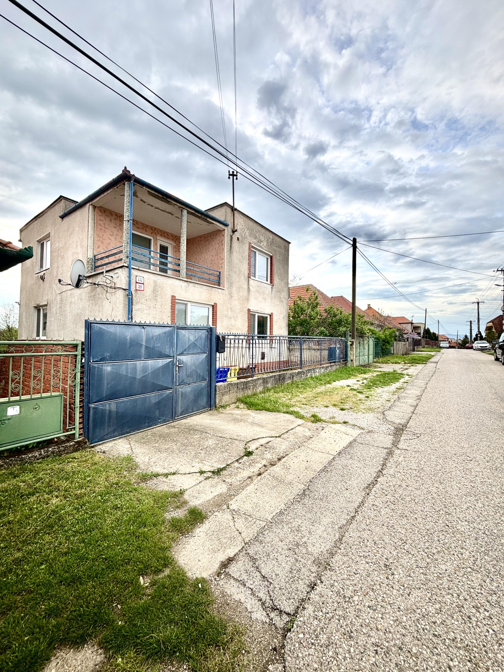 Mirareal-predaj rodinný dom 6. izbový, Veľký Cetín