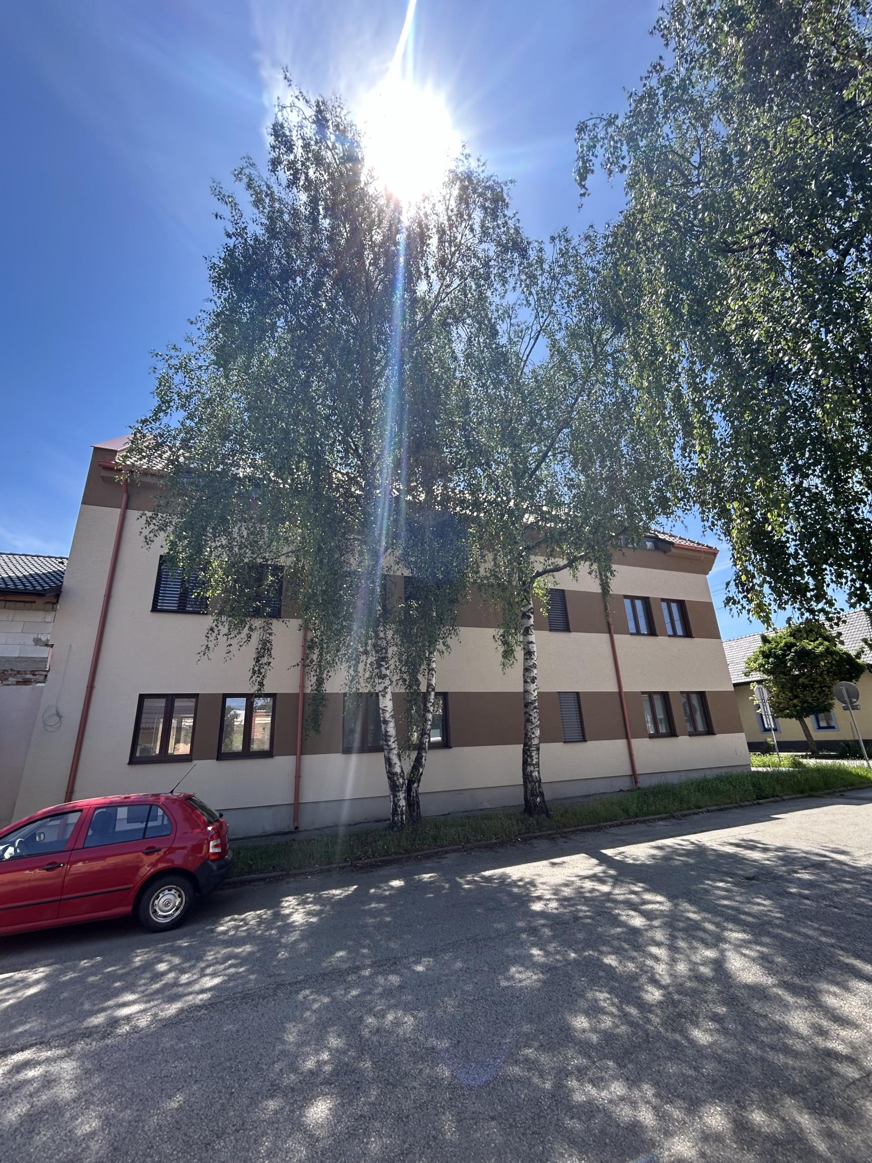 MiraReal-predaj 3. izb. byt Hlohovec, Rázusova-Radlinského