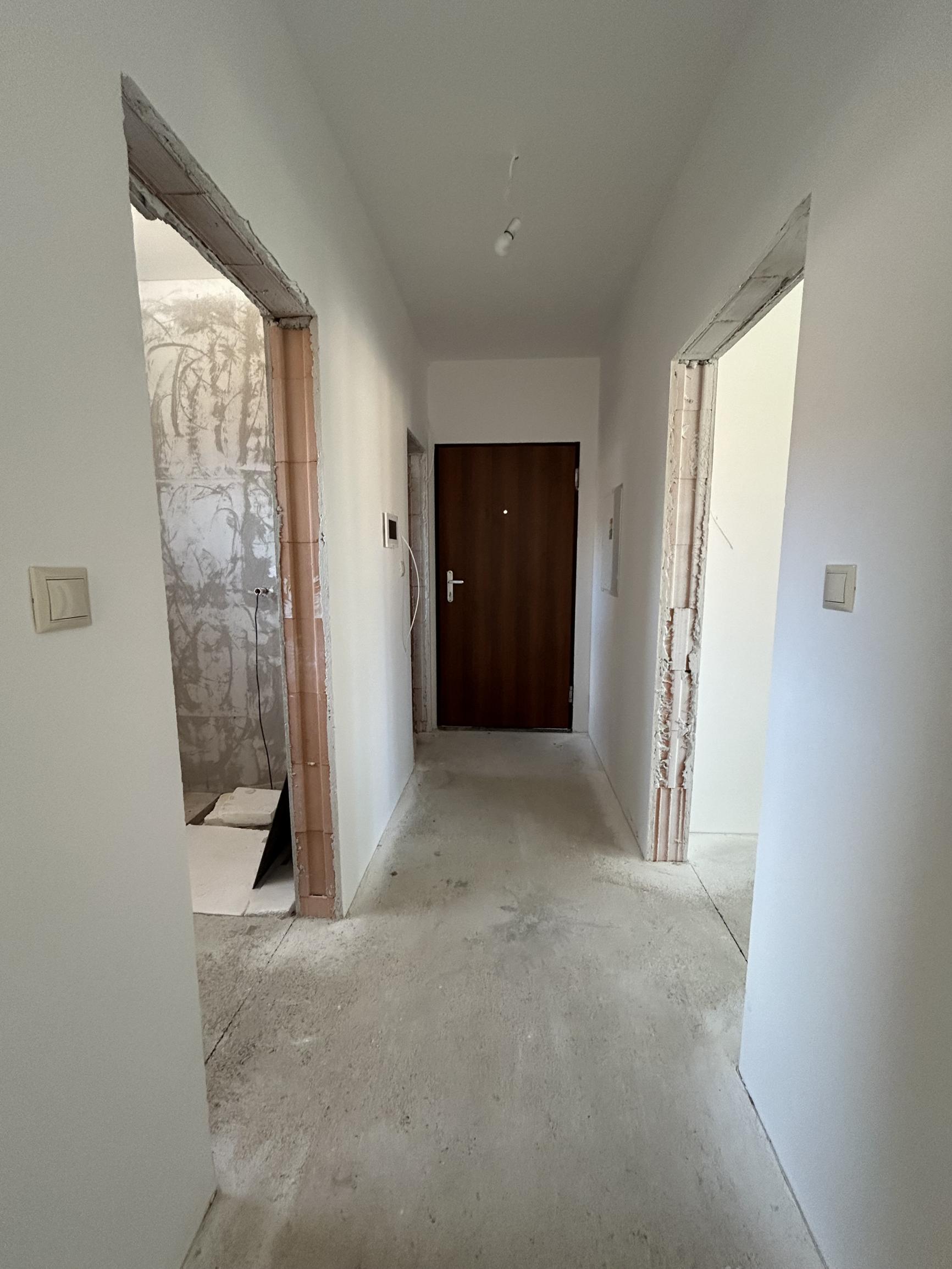 Mirareal-predaj 2. izb. byt Hlohovec 67m2, ul. Rázusova/Radlinského