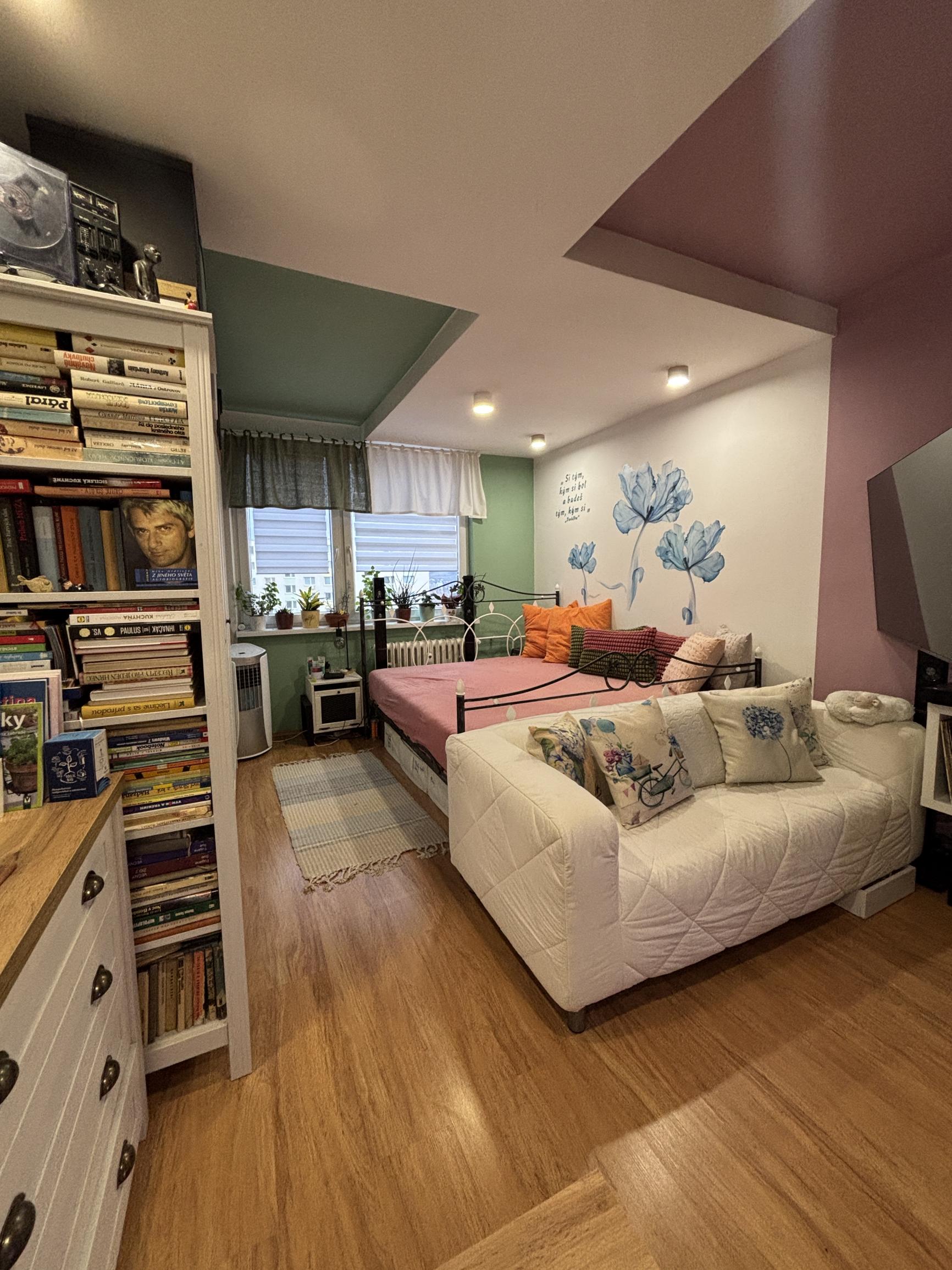 Mirareal-predaj 3. izb. byt s balkónom, Hlohovec, Vinohradská